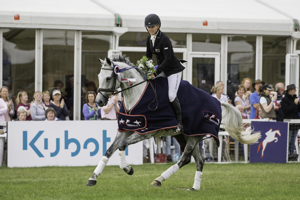 2014 TITLE WINNER: NZL-Jonelle Price (FAERIE DIANIMO) FINAL-1ST: CIC3* 8&9YO: PRIZEGIVING: 2014 GBR-Blenheim Palace International Horse Trial (Sunday 14 September) CREDIT: Libby Law COPYRIGHT: LIBBY LAW PHOTOGRAPHY - NZL