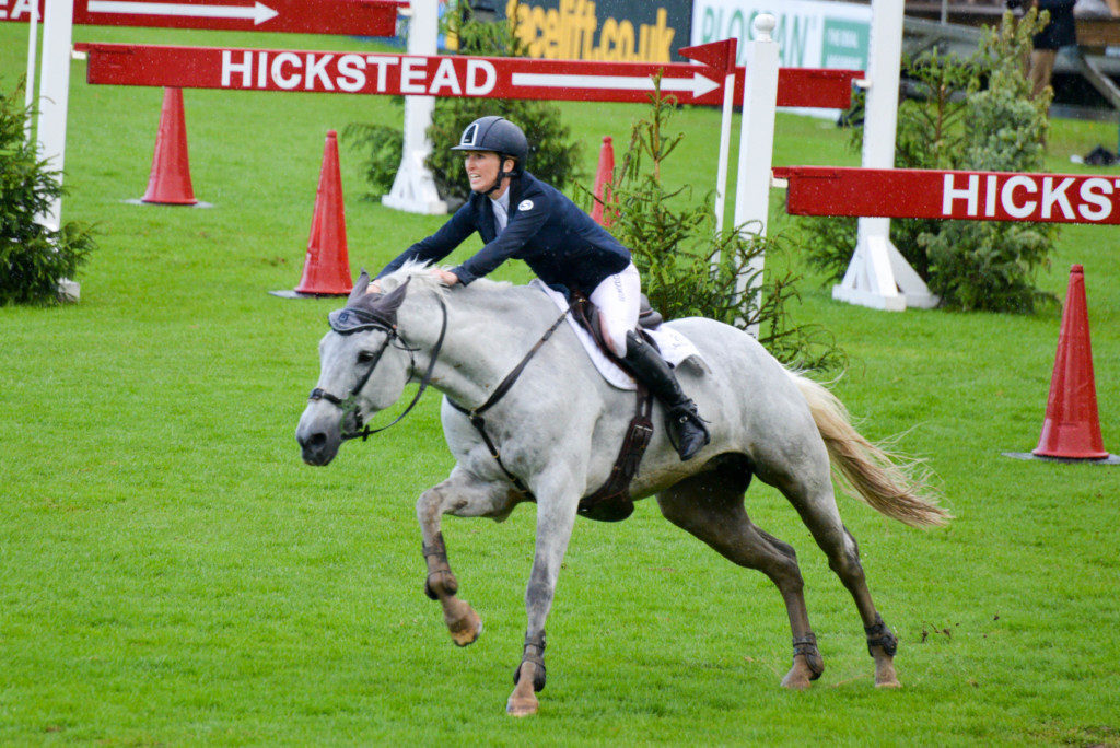 Harriet Nuttall and Silver Lift win the Speed Derby