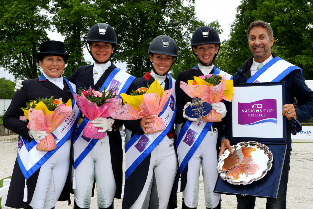 Sports equestres Dressage Coupe des Nations CDIO 5* COMPIEGNE Equipe des USA Kasey Perry Glass - Laura Graves - Allison M Brock - Shelly Francis