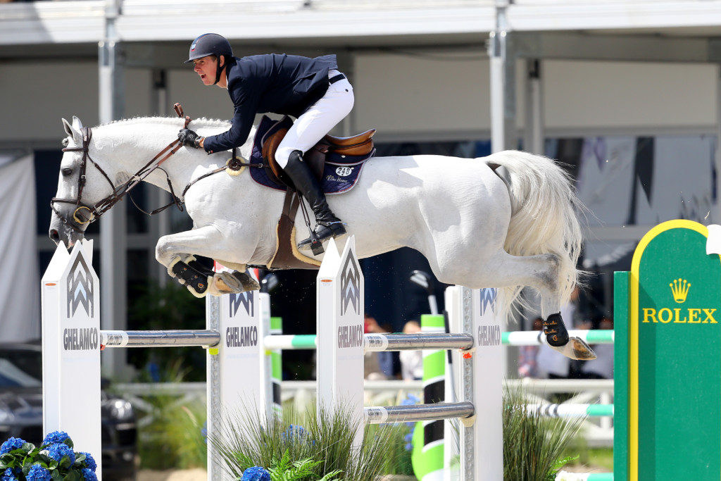 Leading Belgium rider Jos Verlooy riding Caracas into 10th place (Image ©Scoopdyga)