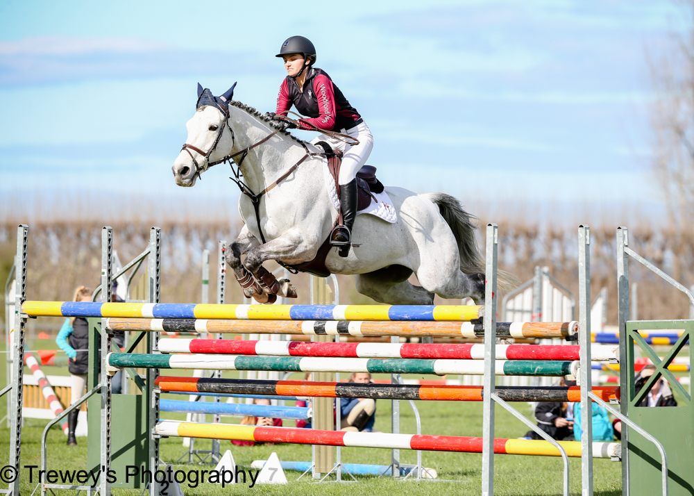 Julia Hyslop riding The Mighty Quinn was another of the successful combinations to clear the 1.40m jump. (Image: Trewey's Photography)