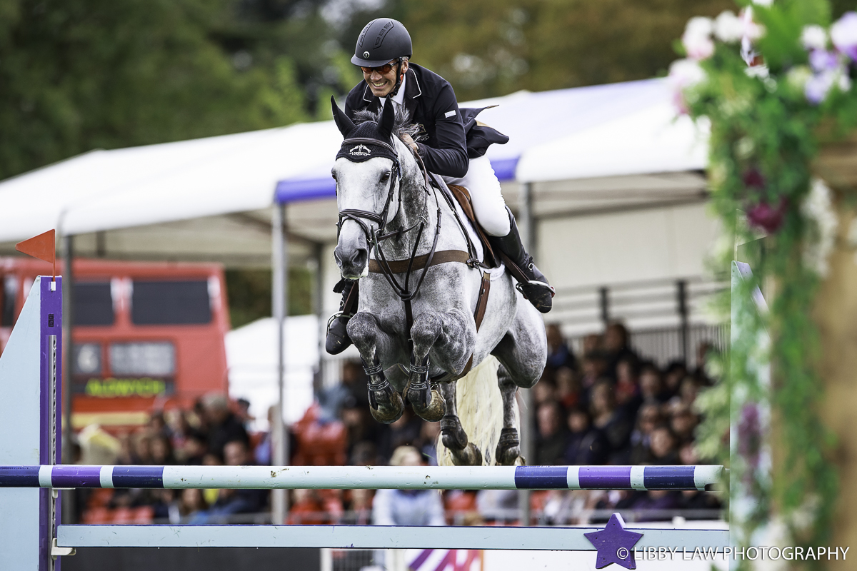 Andrew Nicholson rides Swallow Springs during the CIC3* 8 & 9 YO class (Image: Libby Law) 