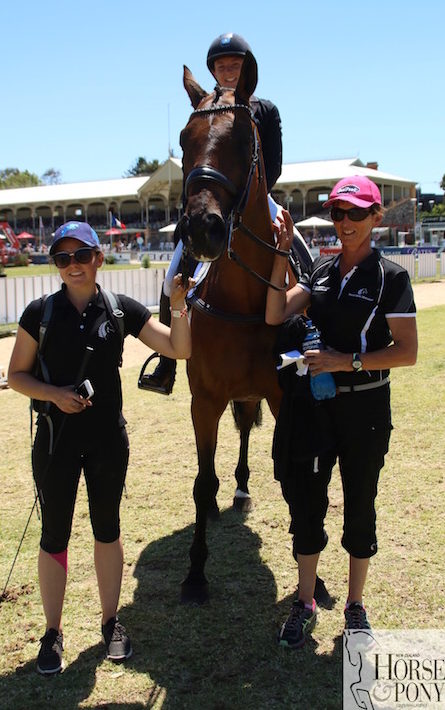 Sam Felton on Ricker Ridge Escada with groom Nicola Felton and coach Penny Castle. Poor Penny is fighting a bout of food poisoning! 