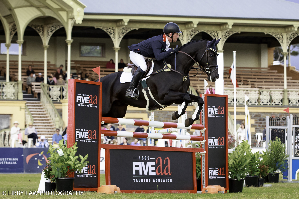 Oliver Townend and Napoleon jumped clear (Image : Libby Law Photography)