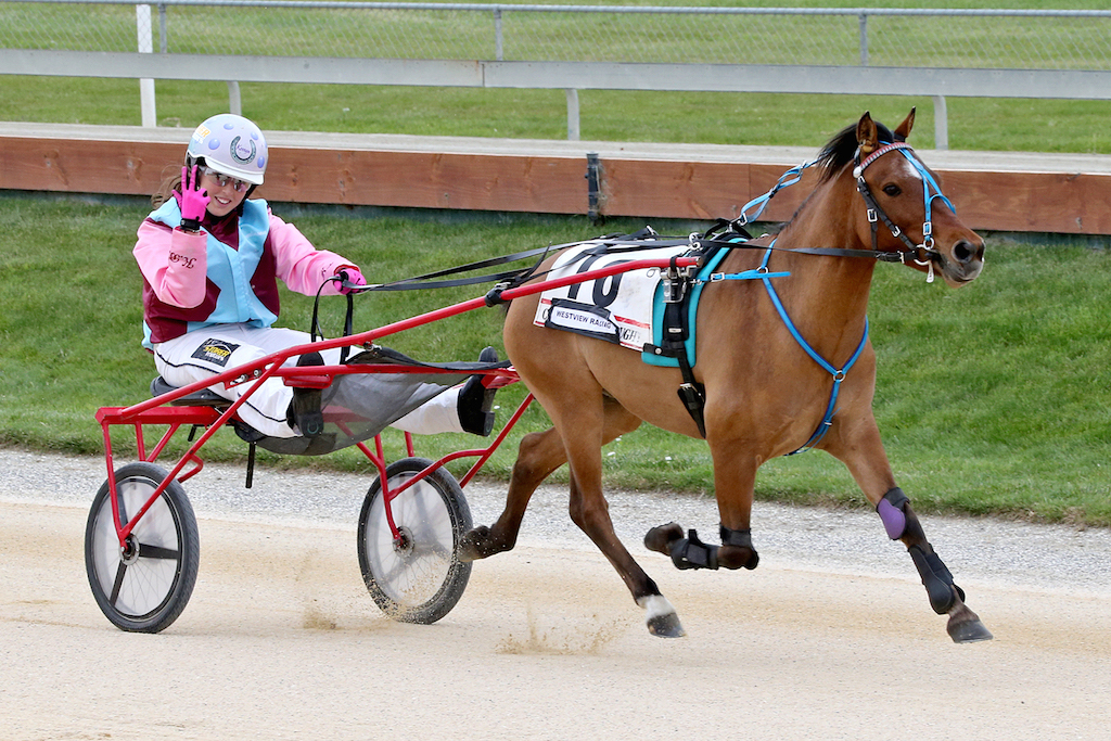 Kerryn Tomlinson and her pony Boost (Image: Harness Racing NZ)